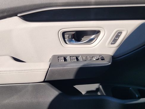 Certified 2024 Honda Pilot Touring image 23