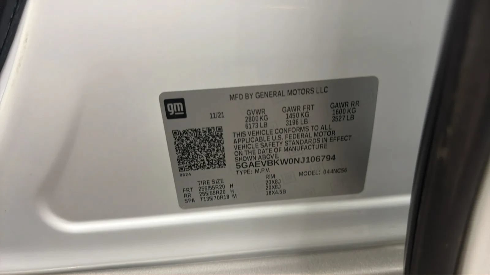 Used 2022 Buick Enclave Premium AWD/4WD image 25
