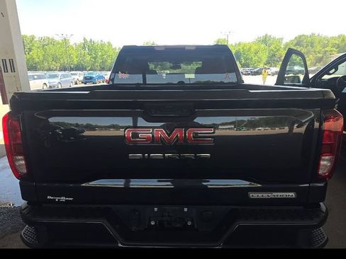 Used 2024 GMC Sierra 1500 Elevation AWD/4WD image 4
