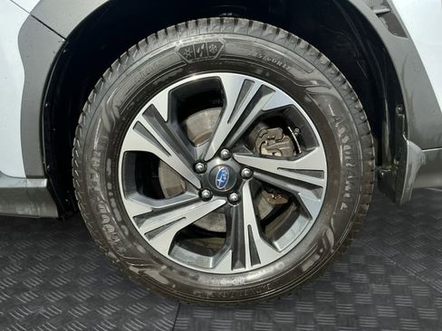 Used 2024 Subaru Crosstrek 2.0i Premium image 9