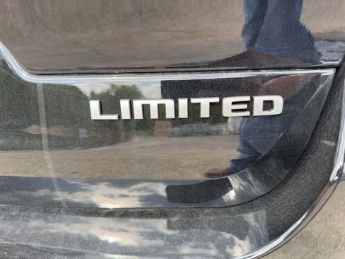 New 2025 Jeep Grand Cherokee L Limited w/ Luxury Tech Group II RWD image 37
