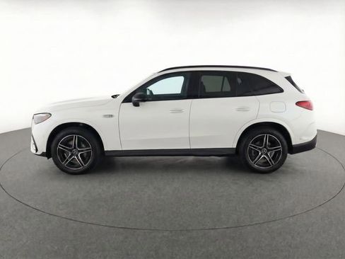 Used 2025 Mercedes-Benz GLC 350e 4MATIC image 7
