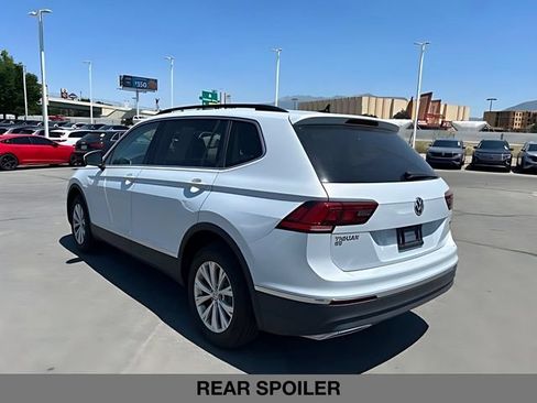 Used 2018 Volkswagen Tiguan SE w/ 3rd Row Seat Package AWD/4WD image 5