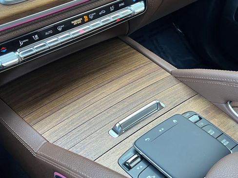 Used 2024 Mercedes-Benz GLS 450 4MATIC w/ Pinnacle Trim Package image 32