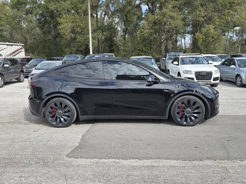 Used 2022 Tesla Model Y Performance image 3