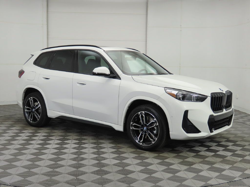 Certified 2026 BMW X1 xDrive28i w/ Technology Package AWD/4WD image 4