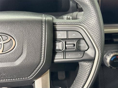 Used 2025 Toyota Tacoma TRD Off-Road AWD/4WD image 22