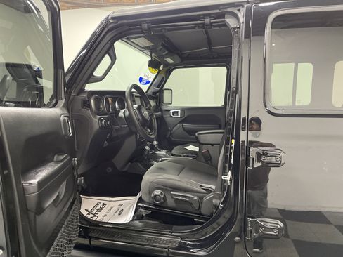 Used 2023 Jeep Wrangler Unlimited Sport w/ Xtreme 35 Tire Package image 9