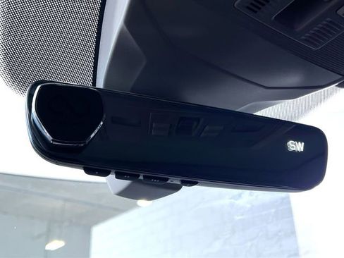 Used 2025 Volkswagen Jetta SE w/ Sunroof Package image 27