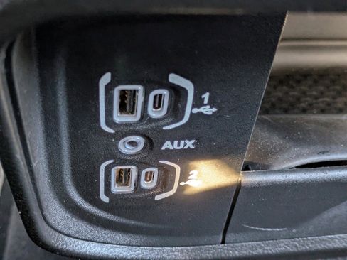 Used 2024 RAM 3500 Big Horn image 24