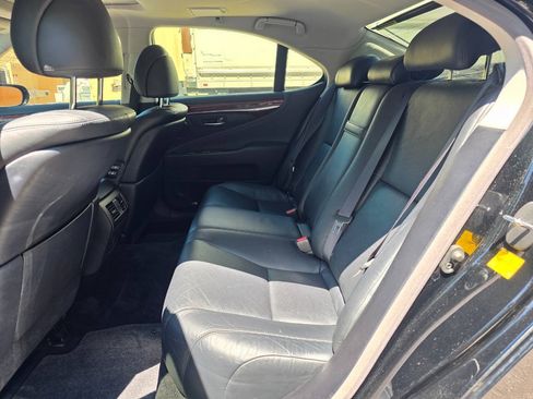 Used 2010 Lexus LS 460 w/ Luxury Value Edition RWD image 31