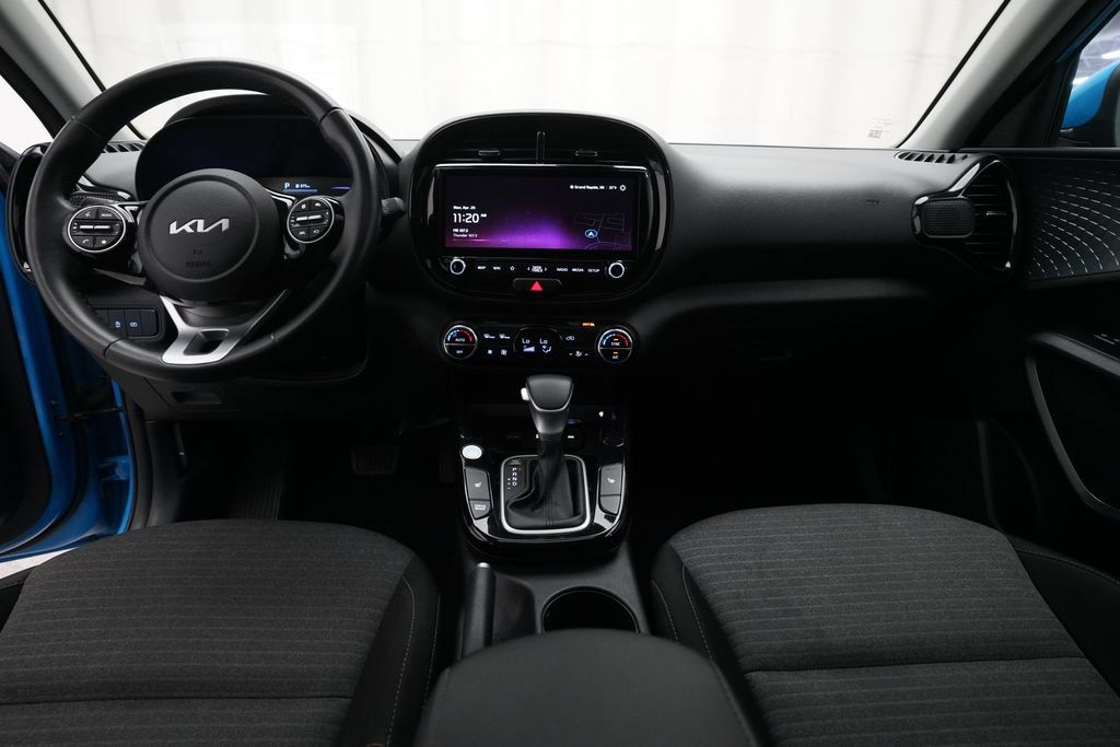 Used 2024 Kia Soul EX FWD image 5