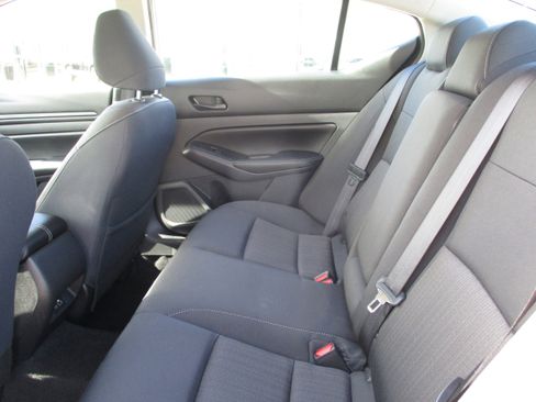 Used 2024 Nissan Altima 2.5 SV image 32