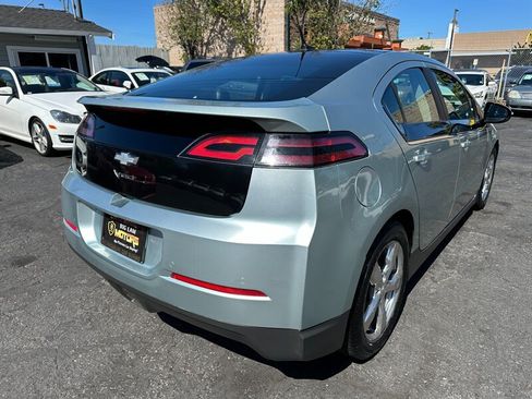 Used 2012 Chevrolet Volt Premium w/ Premium Trim Package FWD image 5