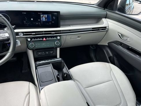 Used 2025 Hyundai Tucson Limited FWD image 15