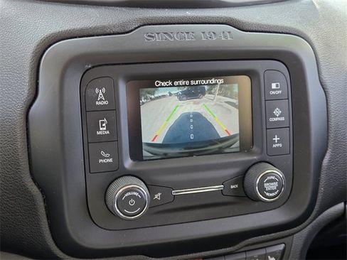 Certified 2017 Jeep Renegade Altitude w/ Advanced Technology Group image 23