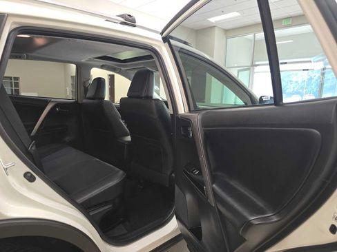 Used 2018 Toyota RAV4 Limited w/ Advanced Technology Package AWD/4WD image 25