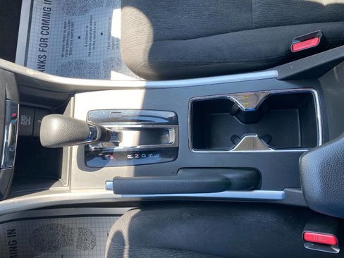 Used 2015 Honda Accord EX image 17