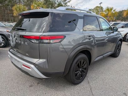 Used 2023 Nissan Pathfinder SL