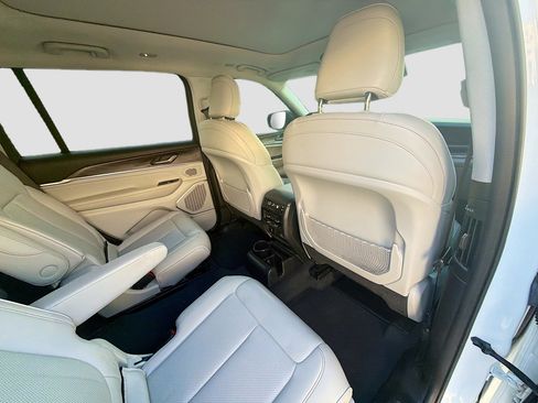 Used 2023 Jeep Grand Cherokee L Overland image 30