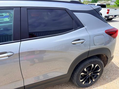 Used 2023 Chevrolet TrailBlazer LT FWD image 10