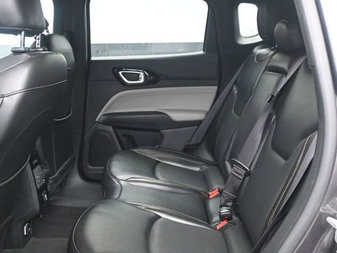 Used 2023 Jeep Compass Limited AWD/4WD image 5