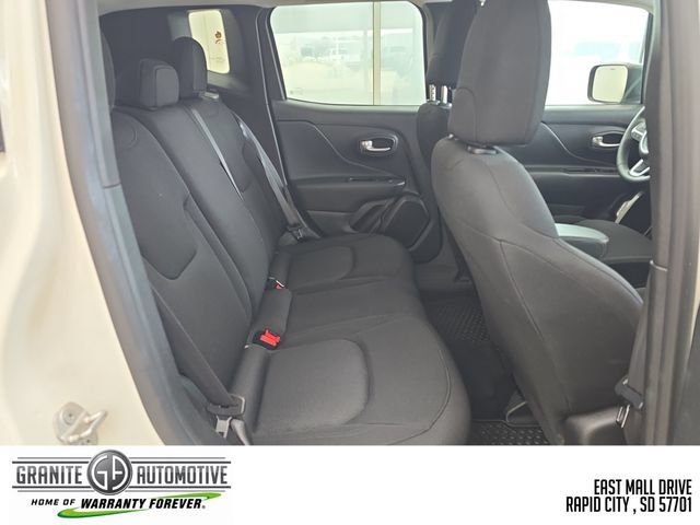 Used 2023 Jeep Renegade Latitude AWD/4WD image 35
