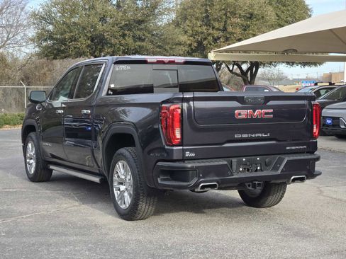 Certified 2022 GMC Sierra 1500 Denali image 5