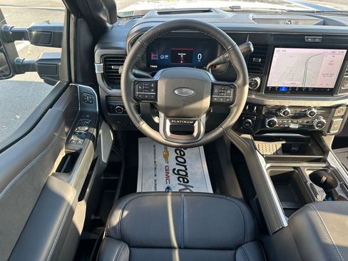 New 2026 Ford F250 Platinum image 39