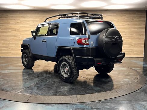Used 2014 Toyota FJ Cruiser 4WD image 11