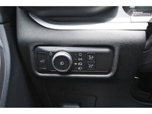 Certified 2022 Ford Explorer XLT w/ Equipment Group 202A RWD image 19