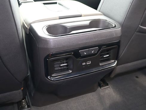 Used 2022 Chevrolet Silverado 1500 ZR2 w/ Technology Package image 15