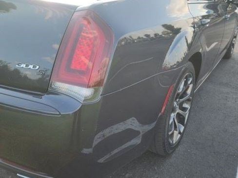Used 2015 Chrysler 300 S RWD image 9