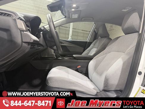 Used 2026 Toyota Camry LE w/ Convenience Package image 27