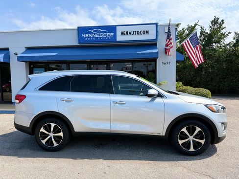 Used 2017 Kia Sorento EX AWD/4WD image 20