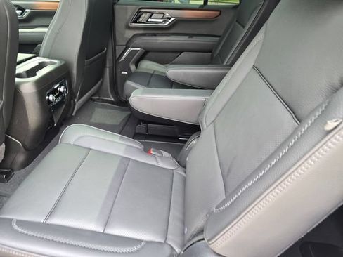 Used 2026 GMC Yukon Denali w/ Sun & Power Step Package RWD image 12