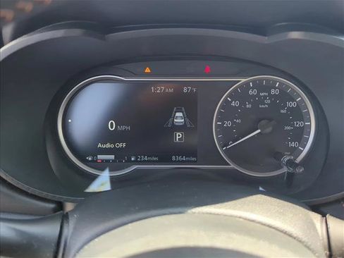 Used 2025 Nissan Versa SR w/ Trunk Package FWD image 12