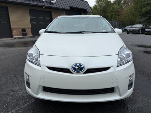 Used 2010 Toyota Prius Four image 2