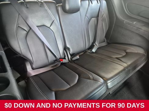 Used 2025 Chrysler Pacifica Select FWD image 24