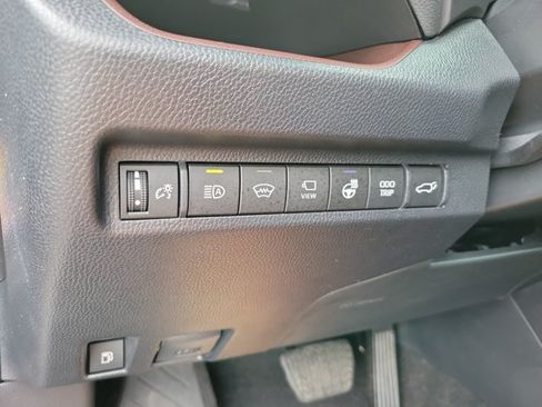 Used 2024 Toyota RAV4 Limited w/ Advanced Technology Package AWD/4WD image 18