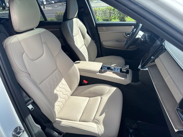 Certified 2026 Volvo XC90 B5 Plus AWD/4WD image 15