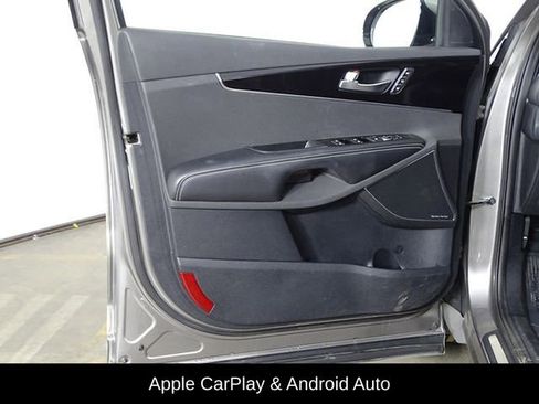 Used 2019 Kia Sorento SX image 15