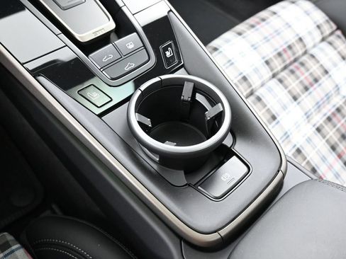 Certified 2025 Porsche 911 Turbo AWD/4WD image 25
