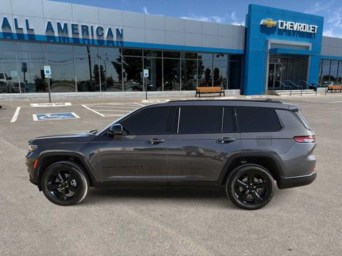 Used 2025 Jeep Grand Cherokee L Limited w/ Black Appearance Package RWD image 5