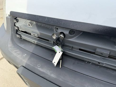 Used 2010 Ford Transit Connect XL image 13