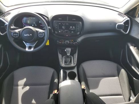 Used 2025 Kia Soul LX FWD image 30