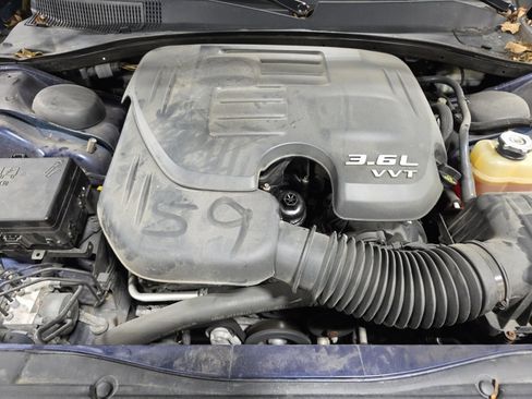 Used 2015 Chrysler 300 C Platinum image 20