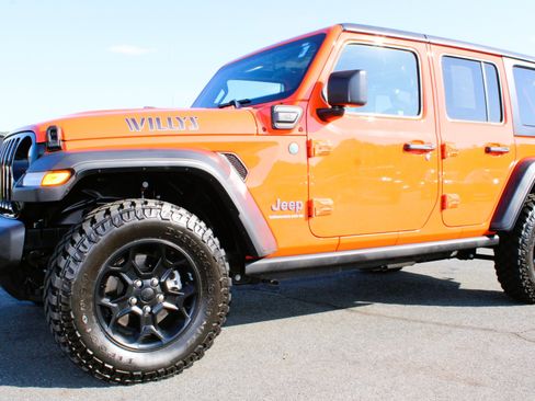 Used 2023 Jeep Wrangler Unlimited w/ Cold Weather Group AWD/4WD image 14