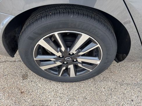 Used 2025 Nissan Versa SV FWD image 28