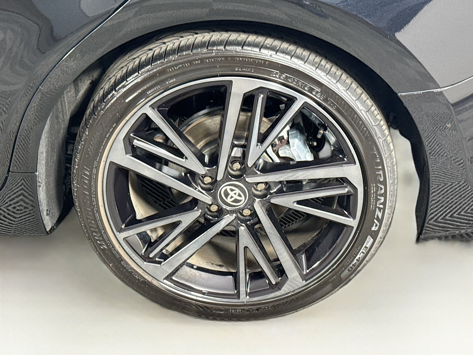 Used 2025 Toyota Camry XSE FWD image 9